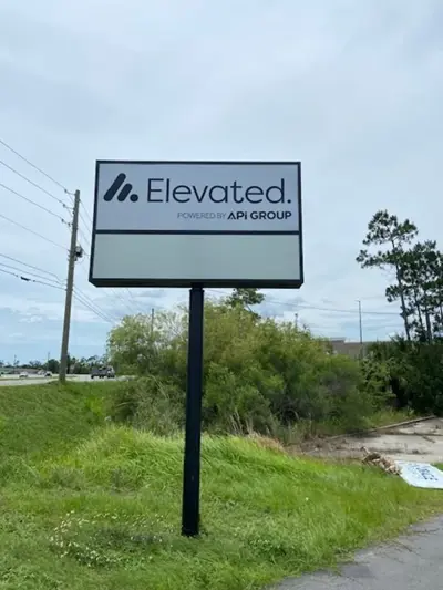Pylon Signs Photo